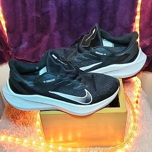 Nike Zoom Winflo 7 Black AnthraciteUS